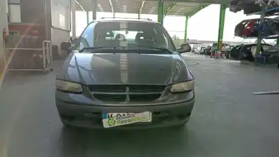 Véhicule à la ferraille chrysler voyager / grand voyager iii (gs_, ns_) 2.5 td de l'année 1998 alimenté vm69b