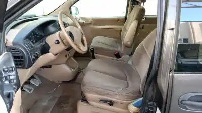 Véhicule à la ferraille chrysler voyager / grand voyager iii (gs_, ns_) 2.5 td de l'année 1998 alimenté vm69b