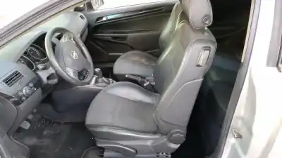 Здавання транспортного засобу opel astra h gtc (a04) 1.9 cdti (l08) року 2005 потужний z19dt