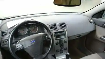 Sloopvoertuig volvo v50 (545) 2.0 d van het jaar 2005 aangedreven d4204t