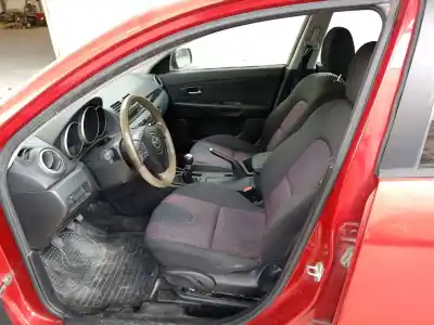 Veicolo di demolizione mazda 3 (bk) 1.6 (bk14) dell'anno 2004 alimentato z6