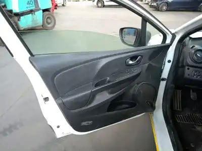 Veículo de Sucata renault clio iv (bh_) 1.5 dci 75 do ano 2016 alimentado k9ke628