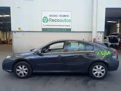 Veicolo di demolizione RENAULT LAGUNA III (BT0/1)  dell'anno 2010 alimentato K9K 37