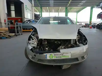 Veículo de Sucata ford fiesta (cbk) 1.6 16v cat do ano 2004 alimentado fyjb