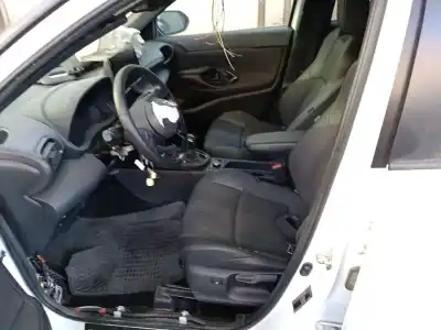 Scrapping Vehicle toyota yaris cross (mxp_) 1.5 hybrid a las 4 ruedas (mxpj15) of the year 2023 powered m15a