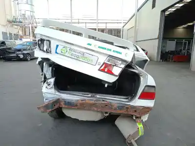 Vehicul casat nissan primera (p10) 1.6 al anului 1995 alimentat ga16de