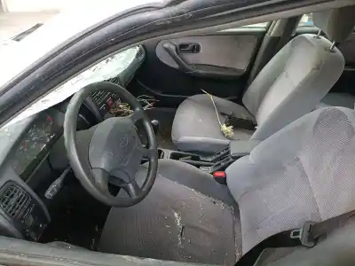 Vehicul casat nissan primera (p10) 1.6 al anului 1995 alimentat ga16de