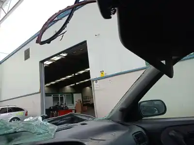 Vehicul casat nissan primera (p10) 1.6 al anului 1995 alimentat ga16de