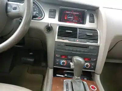 Здавання транспортного засобу audi q7 (4lb) 3.0 tdi quattro року 2006 потужний bug
