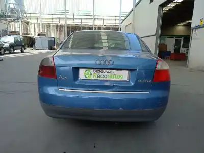 Veículo de Sucata audi a4 berlina (8e) 1.9 tdi (96kw) do ano 2001 alimentado awx