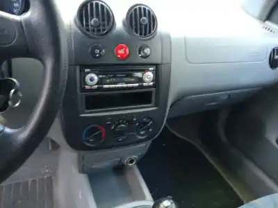 Veículo de Sucata daewoo kalos (klas) 1.2 do ano 2003 alimentado b12s1