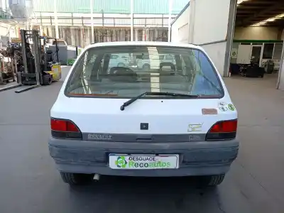 Veicolo di demolizione renault clio i (b/c57_, 5/357_) 1.2 (b/c/s57a, b/c57s, 5/357f, 5/357j, 5/357l, 5/357r) dell'anno 1993 alimentato e7fd704