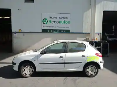 Здавання транспортного засобу PEUGEOT 206 BERLINA  року 2000 потужний WJZ