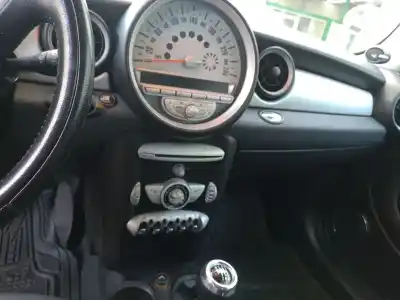 Scrapping Vehicle mini mini clubman (r55) cooper d of the year 2010 powered 9hz
