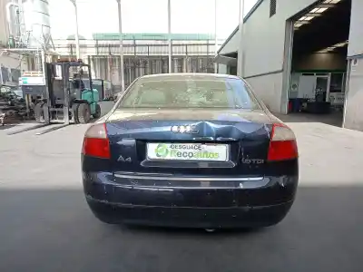 Veículo de Sucata audi a4 berlina (8e) 1.9 tdi (96kw) do ano 2003 alimentado awx