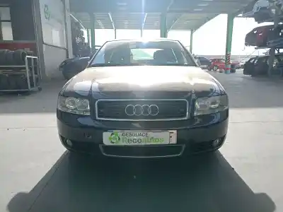 Veículo de Sucata audi a4 berlina (8e) 1.9 tdi (96kw) do ano 2003 alimentado awx