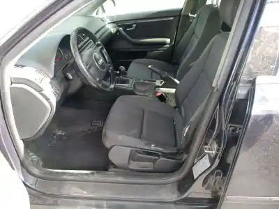 Veículo de Sucata audi a4 berlina (8e) 1.9 tdi (96kw) do ano 2003 alimentado awx