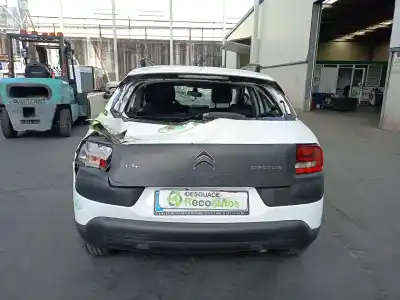 Veículo de Sucata citroen c4 cactus 1.6 bluehdi 100 do ano 2015 alimentado bh02