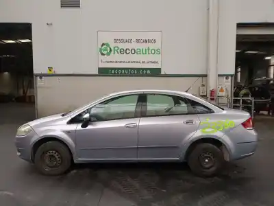 Véhicule à la ferraille FIAT LINEA (323_, 110_)  de l'année 2008 alimenté 199A3000