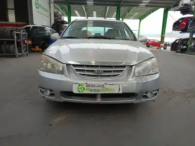 Veículo de Sucata kia cerato 2.0 lx crdi familiar do ano 2005 alimentado d4ea