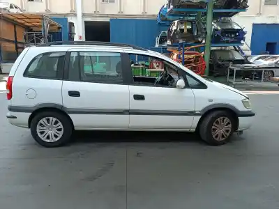 Veículo de Sucata opel zafira a elegance do ano 2000 alimentado z16xe