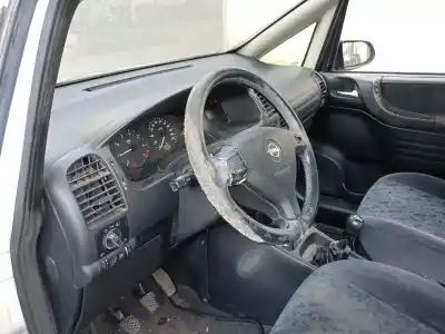 Veículo de Sucata opel zafira a elegance do ano 2000 alimentado z16xe
