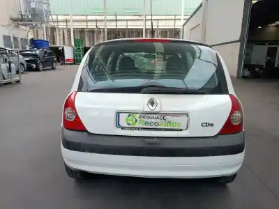 Vehículo de desguace RENAULT CLIO II FASE II (B/CB0)  del año 2004 con motor K9KA7