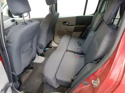 Veículo de Sucata renault modus 1.5 dci diesel do ano 2004 alimentado k9kj7