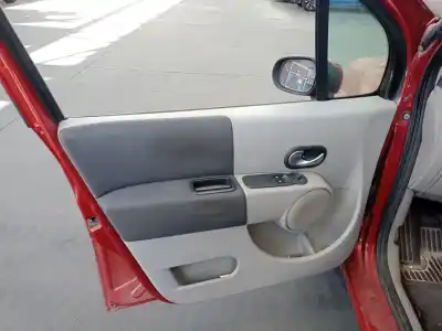 Veículo de Sucata renault modus 1.5 dci diesel do ano 2004 alimentado k9kj7