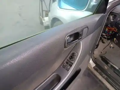 Здавання транспортного засобу audi a3 (8l) 1.8 20v turbo року 2000 потужний arz