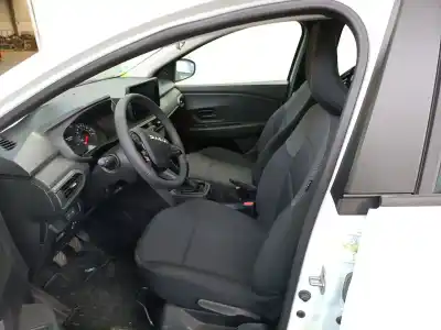 Veículo de Sucata dacia sandero iii 1.0 tce 90 do ano 2024 alimentado h4df4