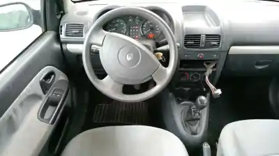 Veículo de Sucata renault clio ii fase i (b/cbo) 1.2 do ano 2003 alimentado d7fg726