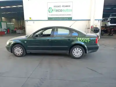 Vehículo de desguace VOLKSWAGEN PASSAT BERLINA (3B2)  del año 1998 con motor AFN