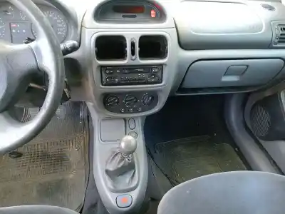 Veículo de Sucata renault clio ii fase i (b/cbo) 1.9 d alize do ano 1999 alimentado f8qk630