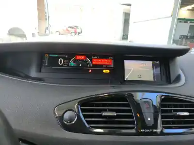 Veículo de Sucata renault grand scénic iii (jz0/1_) 1.6 dci (jz00, jz12) do ano 2013 alimentado r9ma402