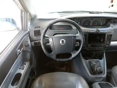 Veículo de Sucata ssangyong rodius i 2.7 xdi do ano 2005 alimentado d27dt
