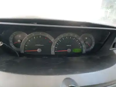 Veículo de Sucata ssangyong rodius i 2.7 xdi do ano 2005 alimentado d27dt
