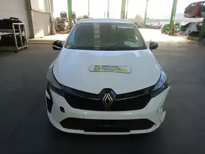 Veículo de Sucata renault clio v (b7_) 1.6 e-tech 140 (b7mu) do ano 2024 alimentado h4mc632