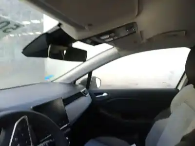 Veículo de Sucata renault clio v (b7_) 1.6 e-tech 140 (b7mu) do ano 2024 alimentado h4mc632