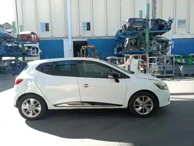Здавання транспортного засобу renault clio iv 0.9 року 2015 потужний h4b408