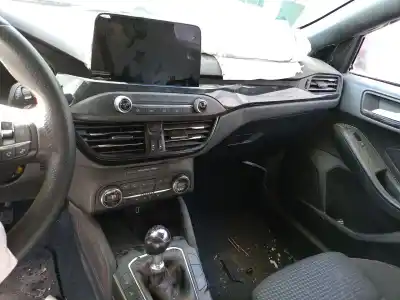 Veicolo di demolizione ford focus iv (hn) 1.0 ecoboost mhev dell'anno 2021 alimentato m0dc