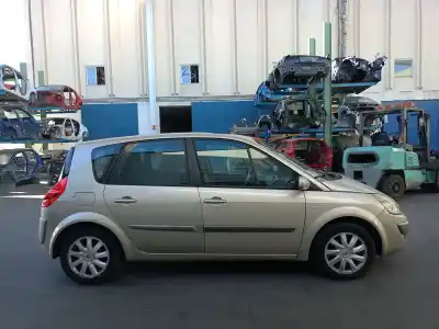 Veicolo di demolizione renault scénic ii (jm0/1_) 1.6 16v (jm1r) dell'anno 2008 alimentato k4m9766