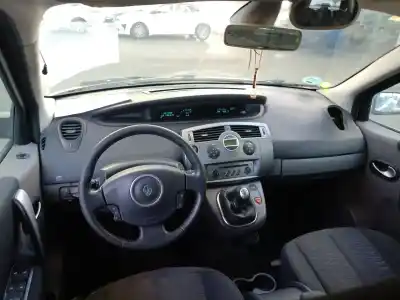 Veicolo di demolizione renault scénic ii (jm0/1_) 1.6 16v (jm1r) dell'anno 2008 alimentato k4m9766