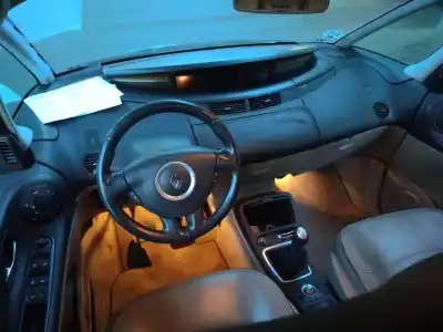 Veicolo di demolizione renault espace iv (jk0/1_) 2.0 dci (jk03 jk04 jk1c jk1g jk1j jk1k) dell'anno 2007 alimentato m9rc7