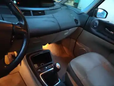 Veicolo di demolizione renault espace iv (jk0/1_) 2.0 dci (jk03 jk04 jk1c jk1g jk1j jk1k) dell'anno 2007 alimentato m9rc7