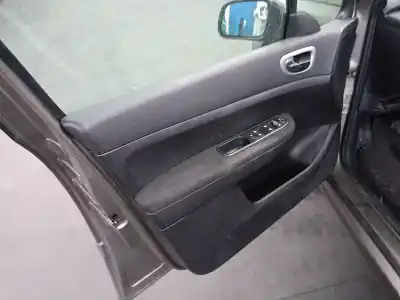 Veículo de Sucata peugeot 307 break / sw (s1) 2.0 hdi cat do ano 2004 alimentado rhy