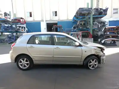 Veicolo di demolizione toyota corolla (_e12_) 2.0 d-4d (cde120r_ cde120l_) dell'anno 2006 alimentato 1cdftv