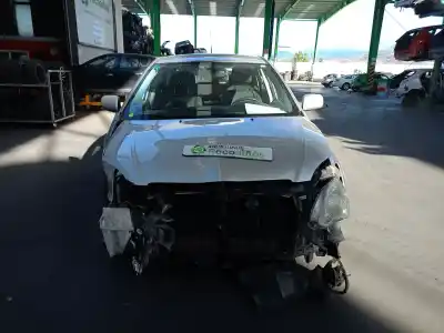 Veicolo di demolizione toyota corolla (_e12_) 2.0 d-4d (cde120r_ cde120l_) dell'anno 2006 alimentato 1cdftv