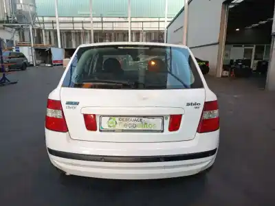 Veicolo di demolizione fiat stilo (192_) 1.6 16v (192_xb1a) dell'anno 2002 alimentato 182b6000