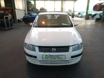 Veicolo di demolizione fiat stilo (192_) 1.6 16v (192_xb1a) dell'anno 2002 alimentato 182b6000